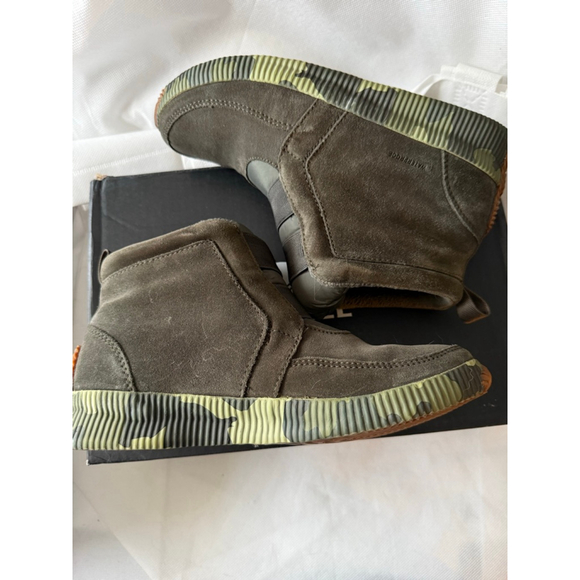 NWT Sorel Women's Out N About Plus Mid Boot Rain Waterproof Green Camo Size 7 - Picture 8 of 13